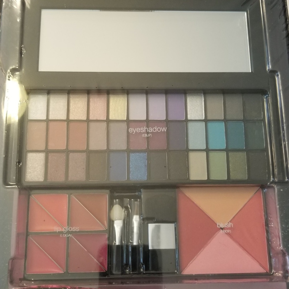 Full Face Makeup Pallet